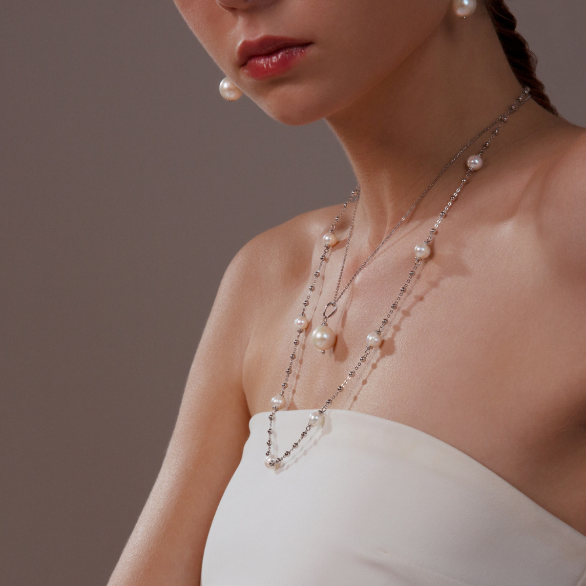 Collana Girocollo Catena Brillantina e Pendente in Perla Ming d'Acqua Dolce Bianca Ø 12/13 mm Placcata Oro Bianco in Argento 925 placcato Oro bianco 18Kt