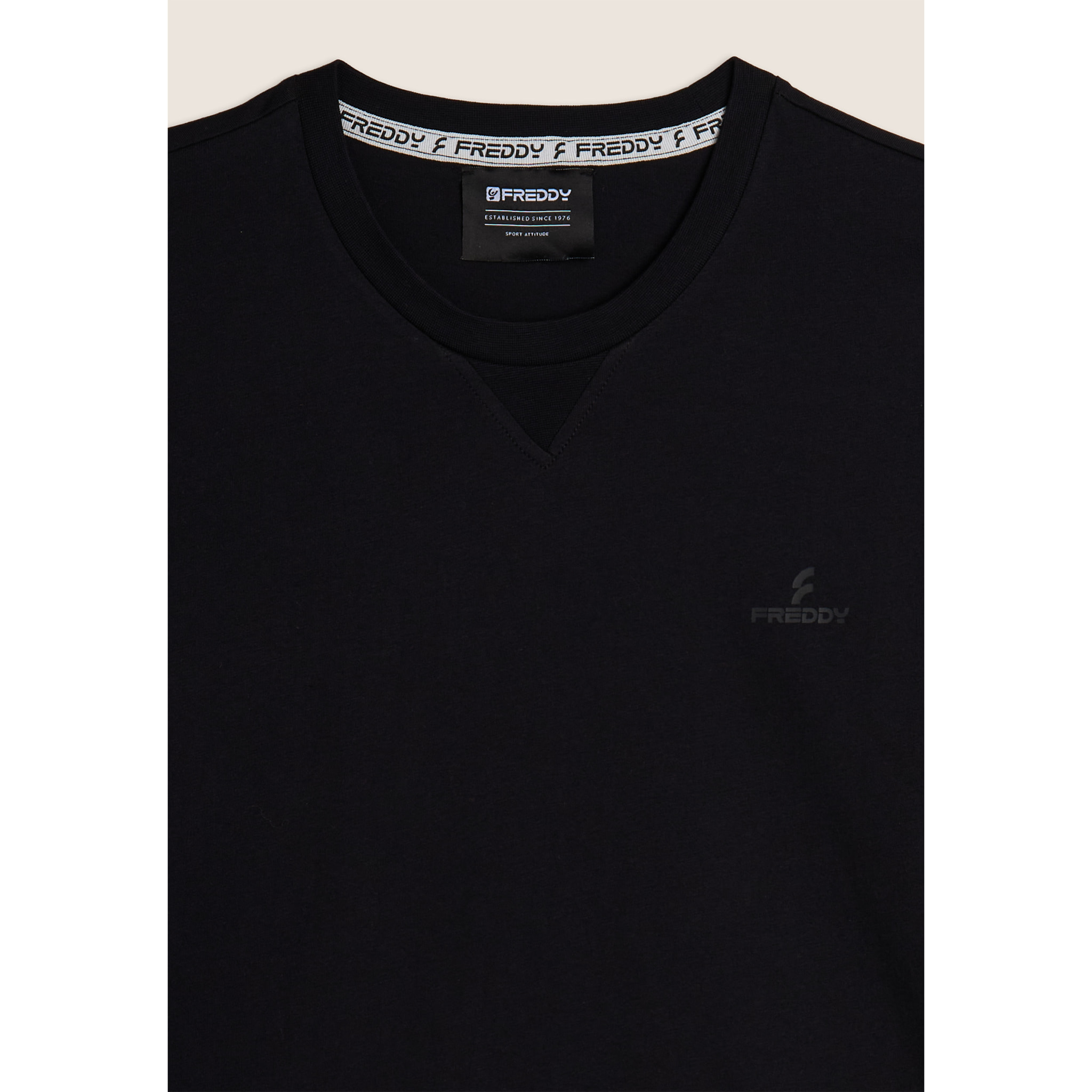 Completo sportivo in cotone con t-shirt e bermuda