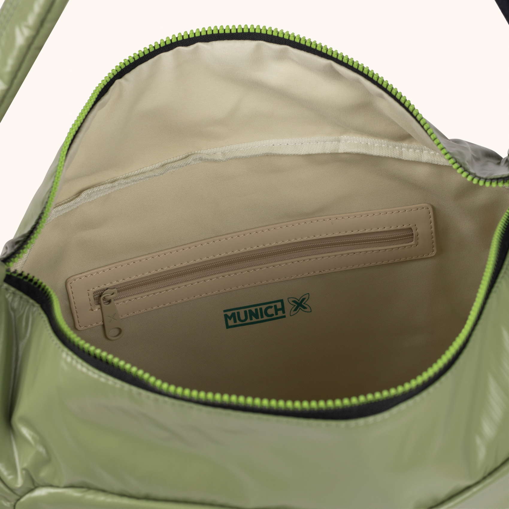 Bolso Hobo Minimalista en Poliamida Reciclada DEEP RECYCLED HOBO KHAKI