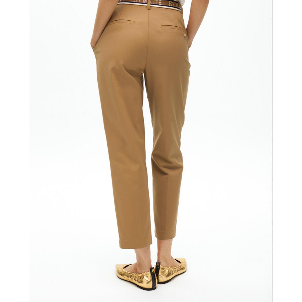 Pantaloni chino con elastico logato e strass