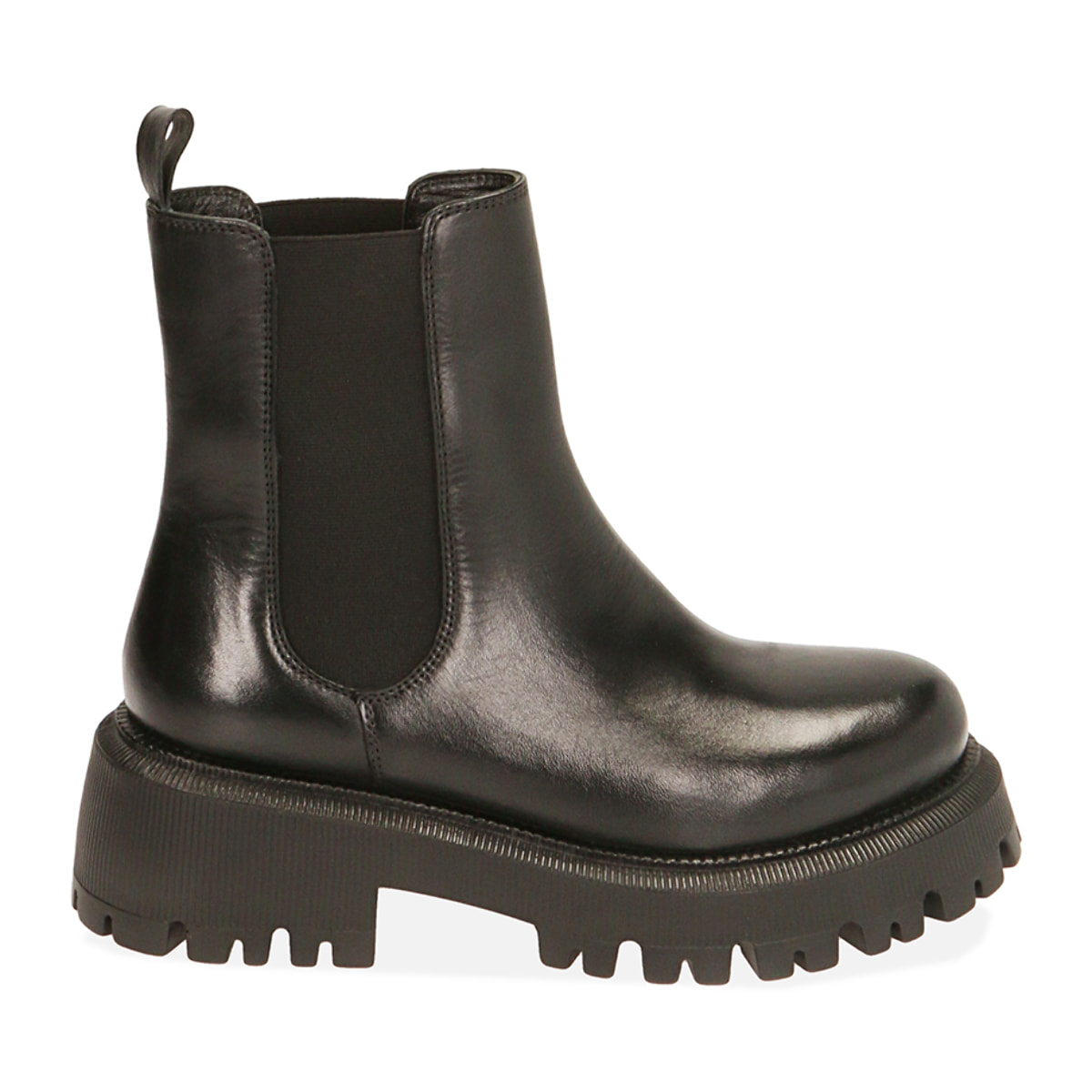 Botas Chelsea de piel negra, tacón de 5,5 cm.