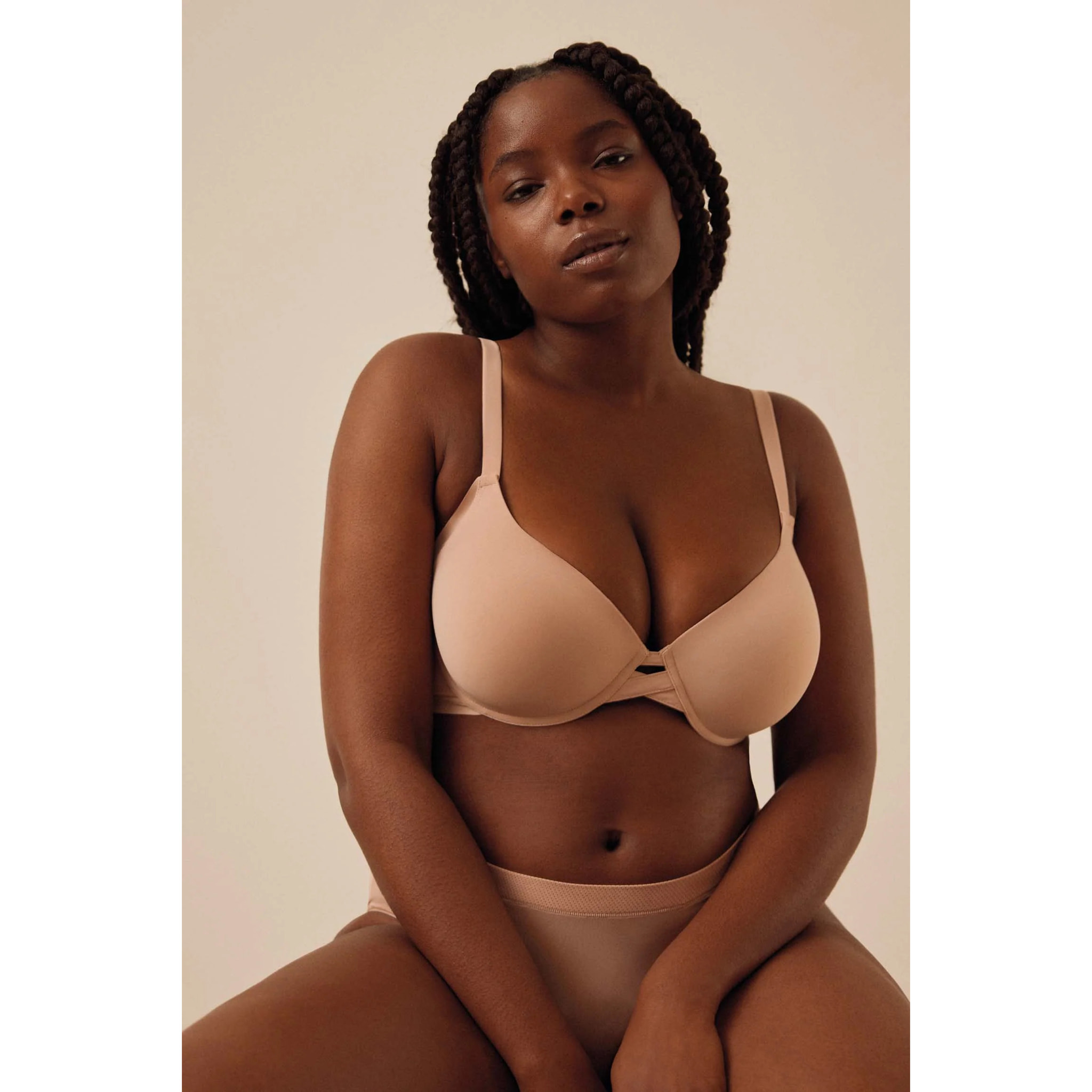 Reggiseno imbottito con ferretto beige, coppe C, D ed E