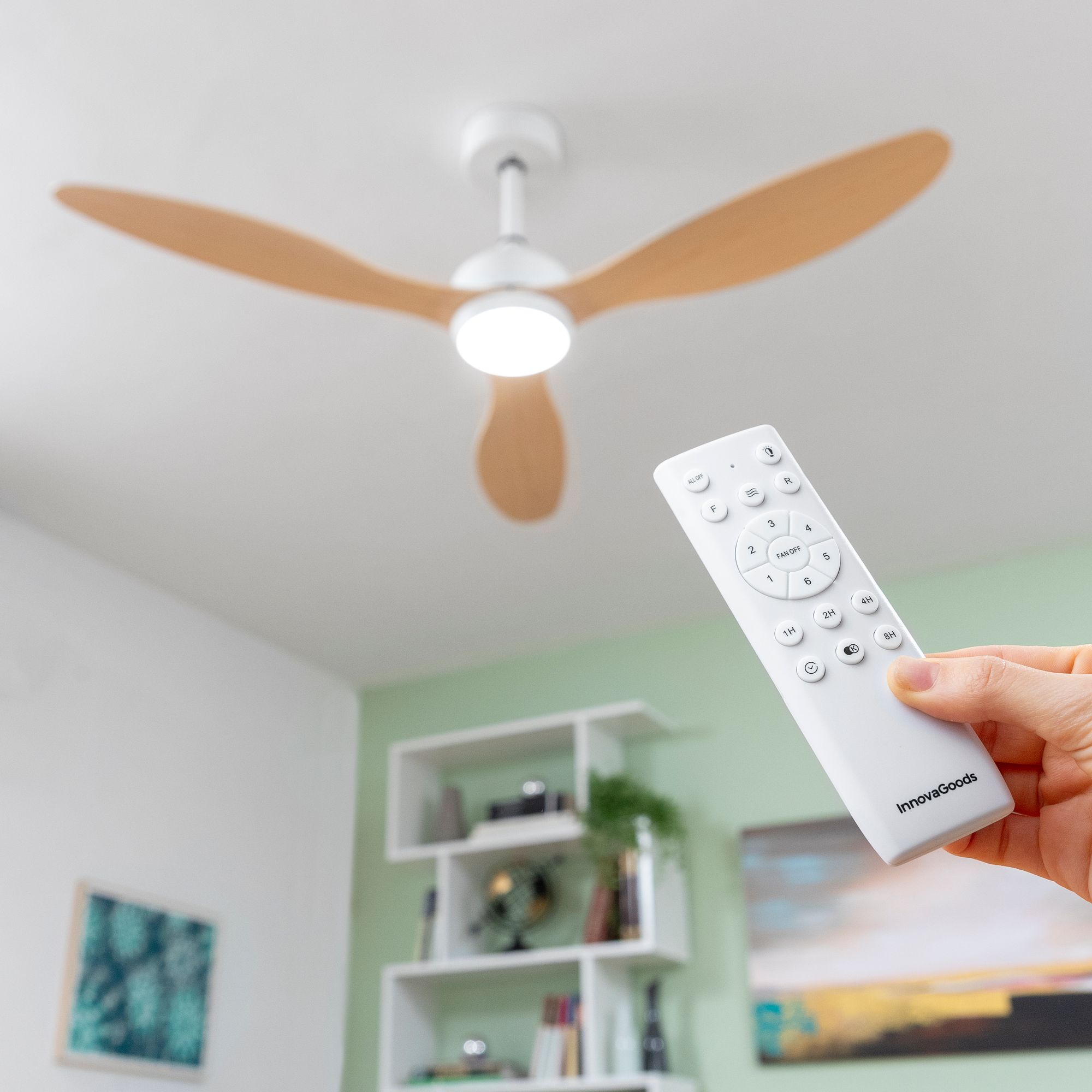 Ventilatore a soffitto con luce LED e 3 pale in ABS Flaled - legno e bianco - Ø132x35 cm