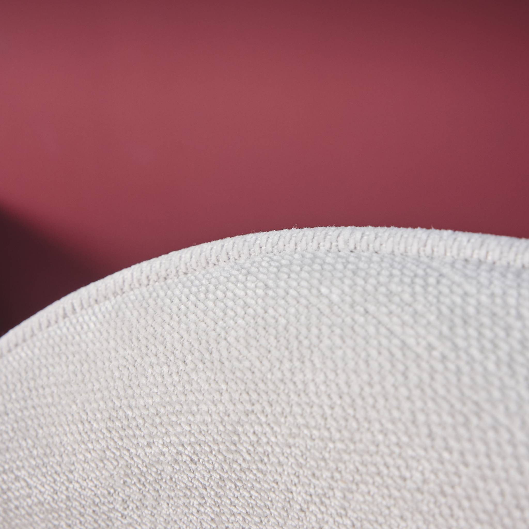 Lot de deux tabourets de bar ajustables métal et tissu blanc cassé. pied blanc - L 49 x P 49 x H 88.5-110cm - Abby