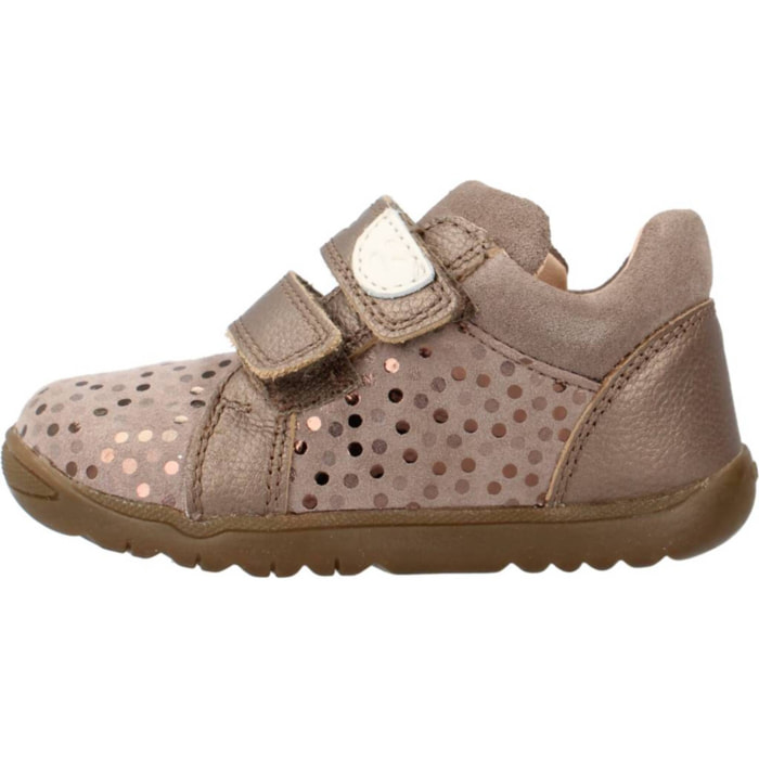 Zapatos Niña de la marca GEOX  modelo B MACCHIA Light Brown