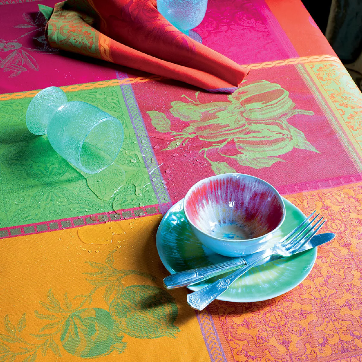 Nappe pur coton motif jacquard multicolore Mille tutti frutti sangria