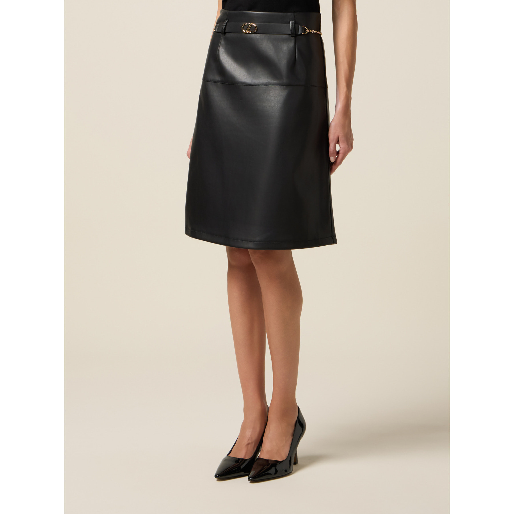 Oltre - Gonna linea ad A con cintura e catena - Nero