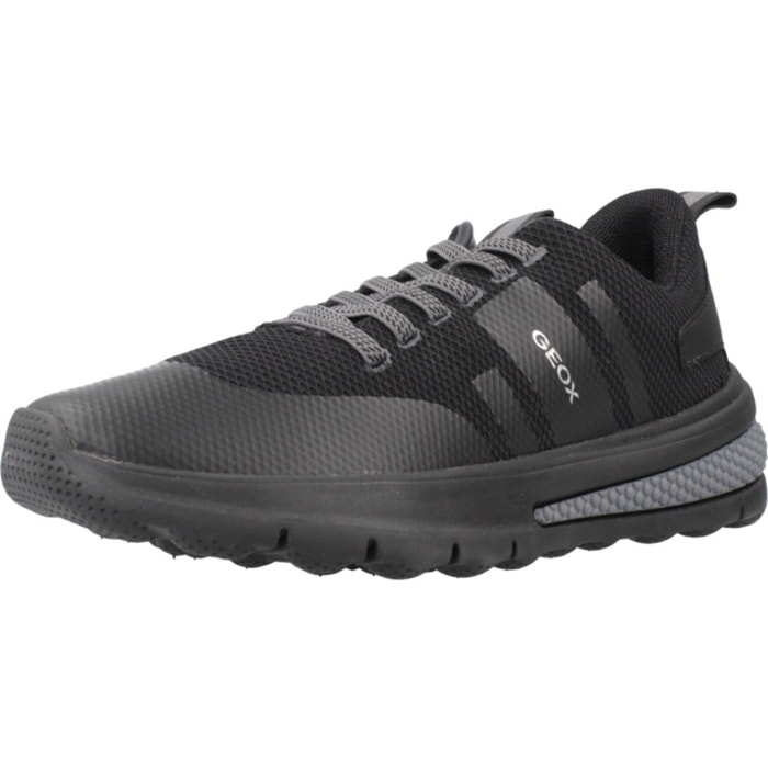 Zapatillas Niño de la marca GEOX  modelo J ACTIVART BOY NEGRO