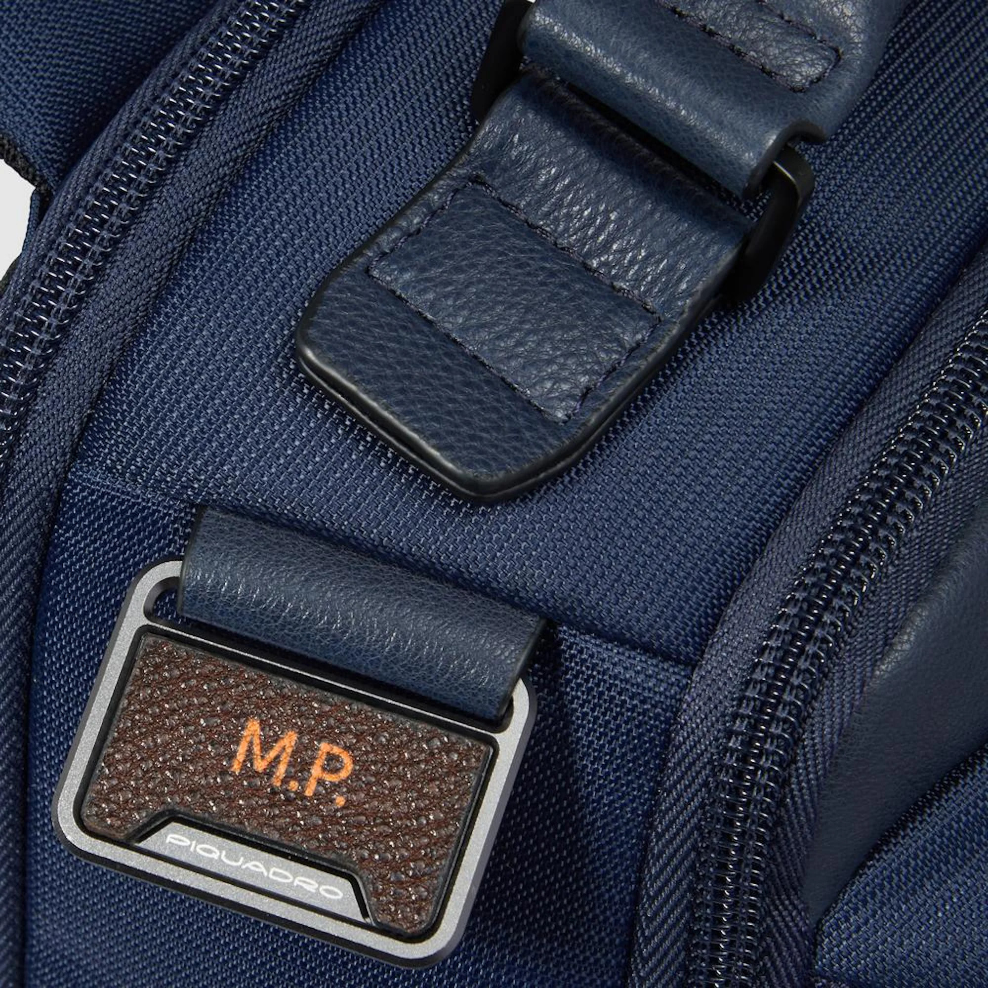 Piquadro Zaino da viaggio porta pc e iPad® con protezioni antiurto e RFID