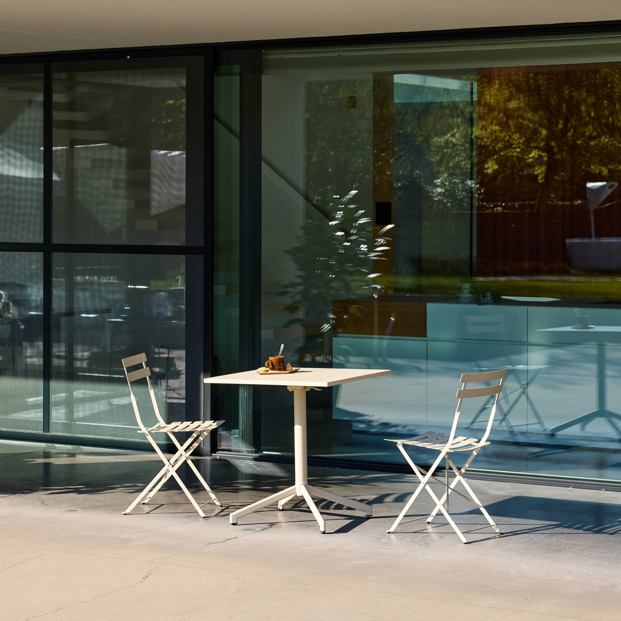 Table de jardin bistrot carrée pliante acier 2 places intérieur/extérieur  CHIARA