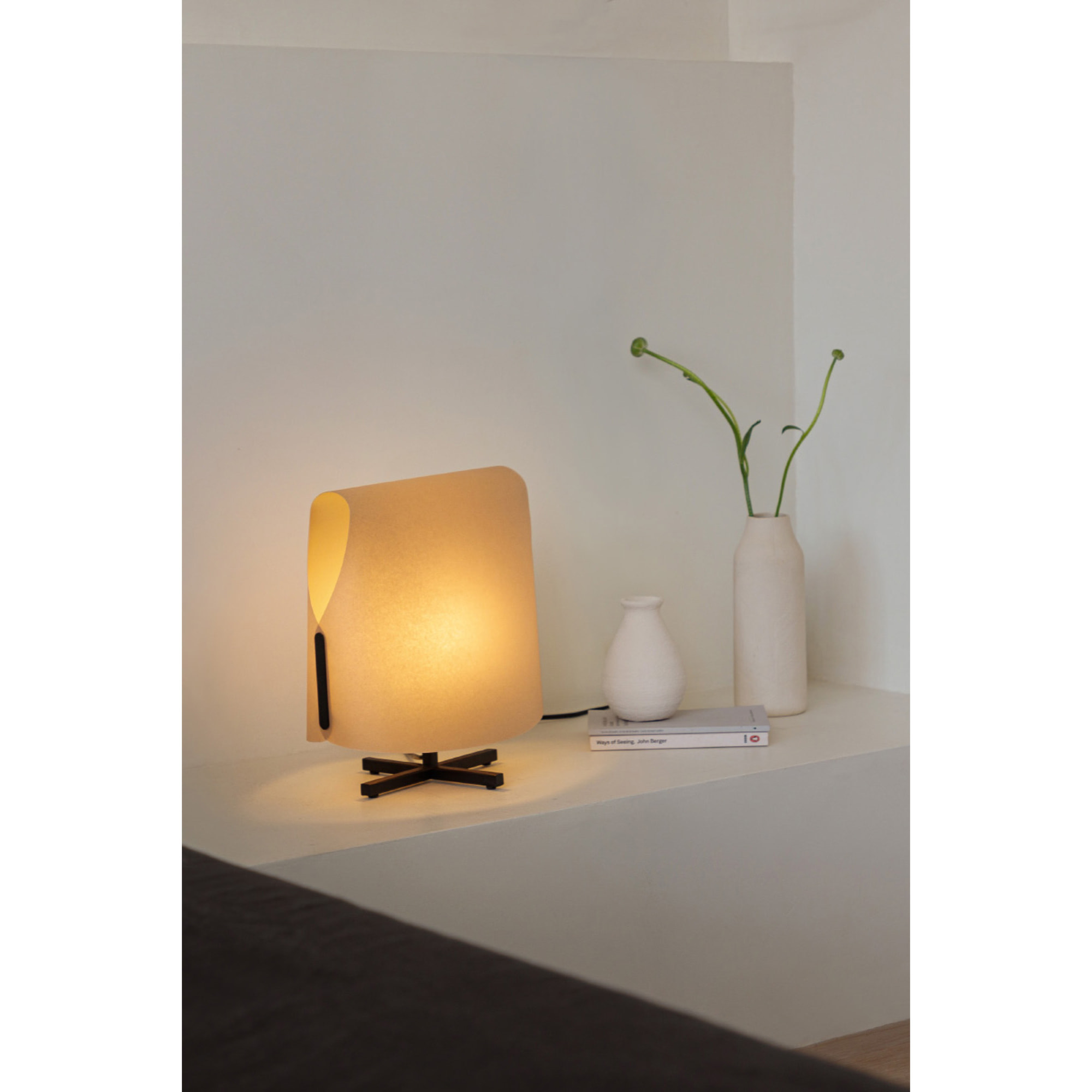 LUANG S Lampe table noire/camel