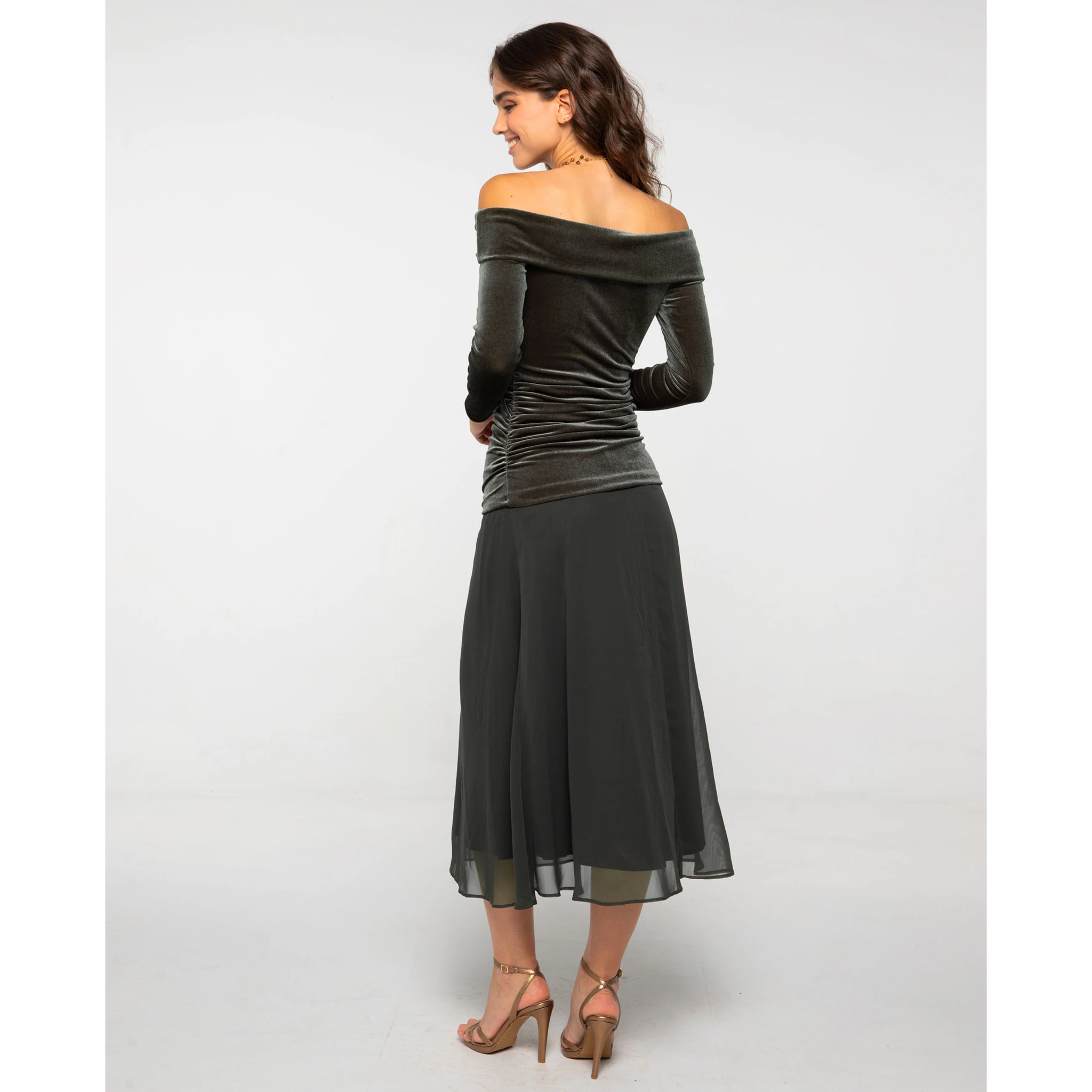 Vestido de punto elástico con flecos y corte ajustado de mujer