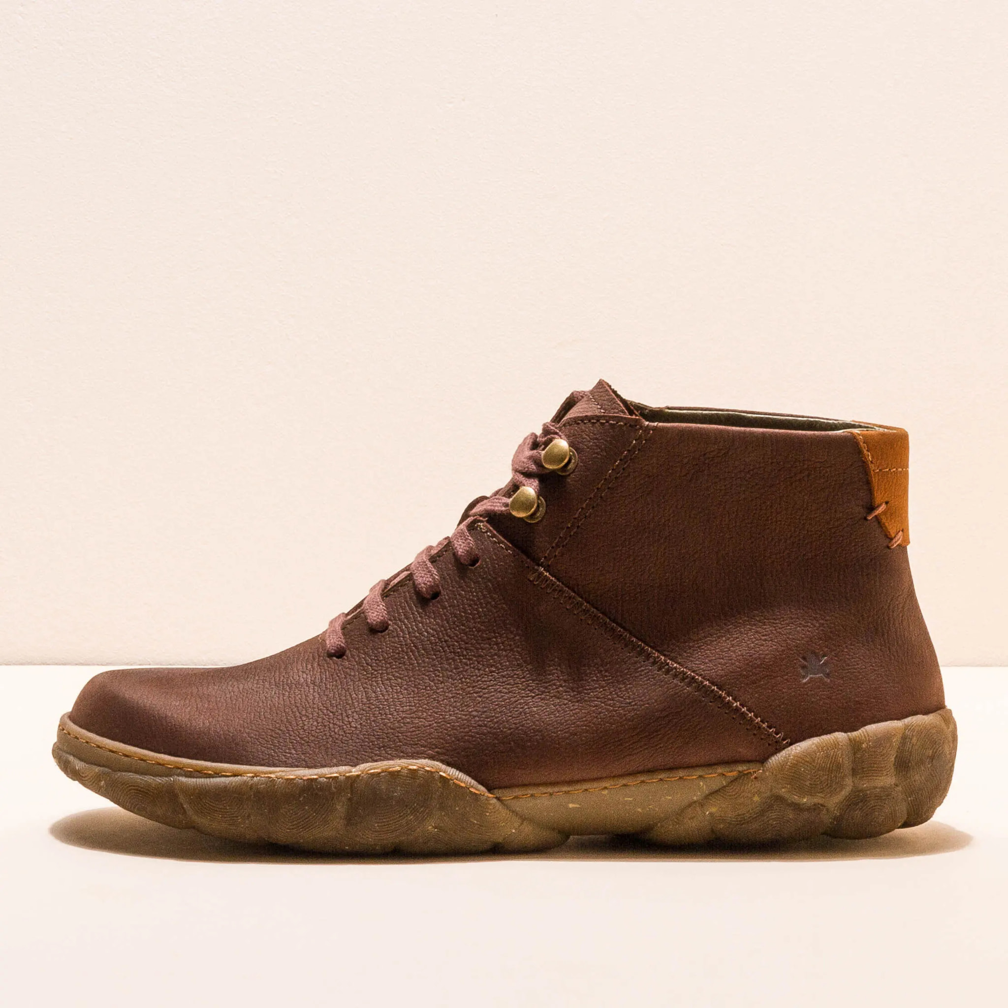 Botines N5083 PLEASANT BROWN / TURTLE color Brown