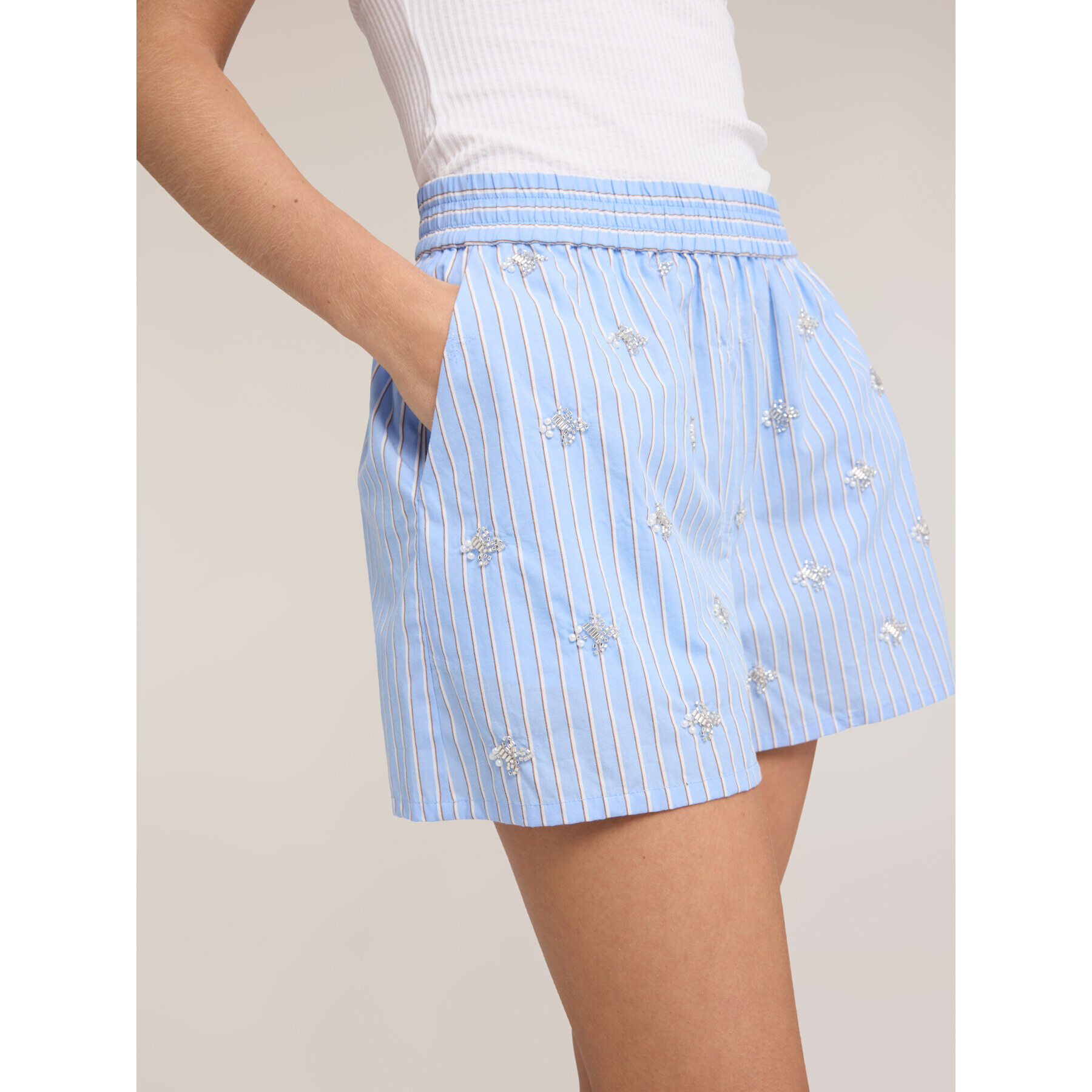 Motivi - Shorts in popeline a righe con ricami gioiello - Azzurro