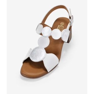 Sandalias de tacón blancas en piel