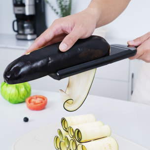 Mandoline avec poignée en plastique noir