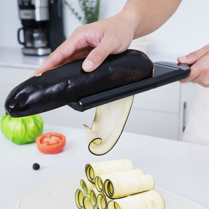 Mandoline avec poignée en plastique noir