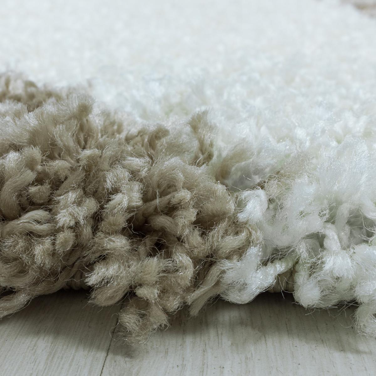 Tapis shaggy tissé motif géométrique MERA