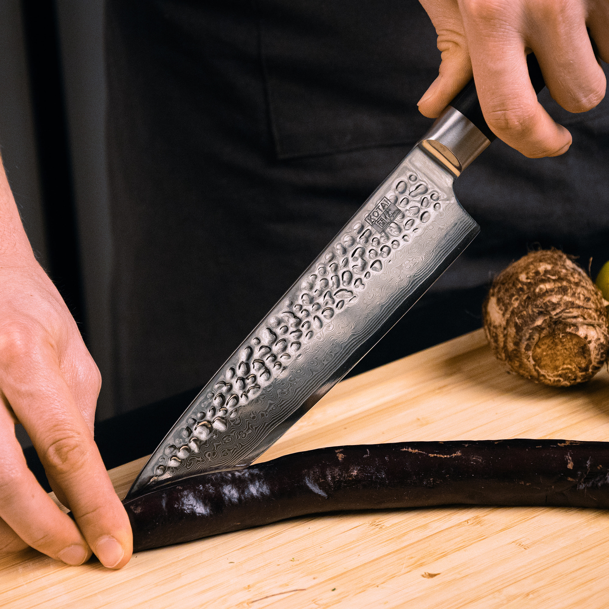 Cuchillo de Chef martillado "Gyuto" - 200mm - Colección Pakka Damascus