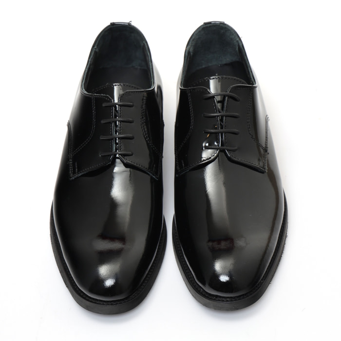 Derby stringate in pelle verniciata con fondo cuoio antiscivolo Nero
