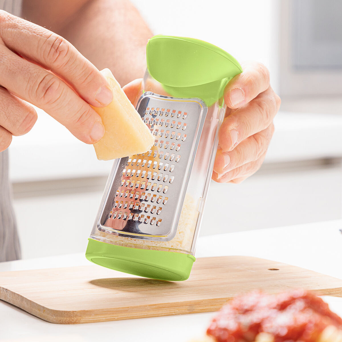 Râpe avec récipient et couvercle de distributeur 3 en 1 Cheezy InnovaGoods