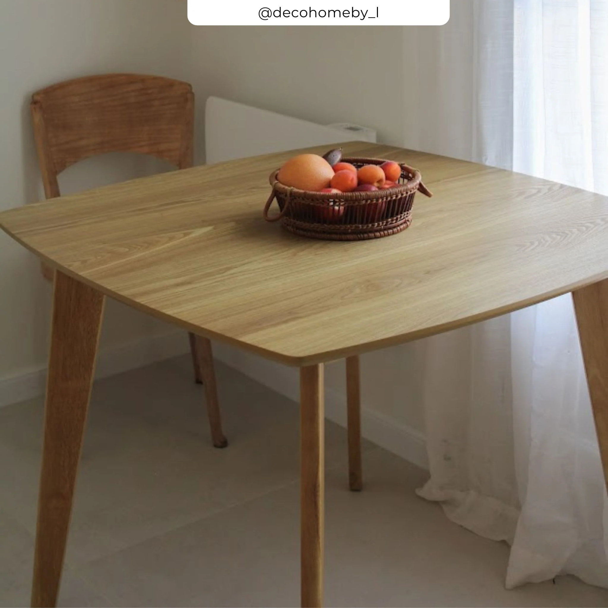 Table carrée 4 personnes en bois clair naturel 90 cm - Julio