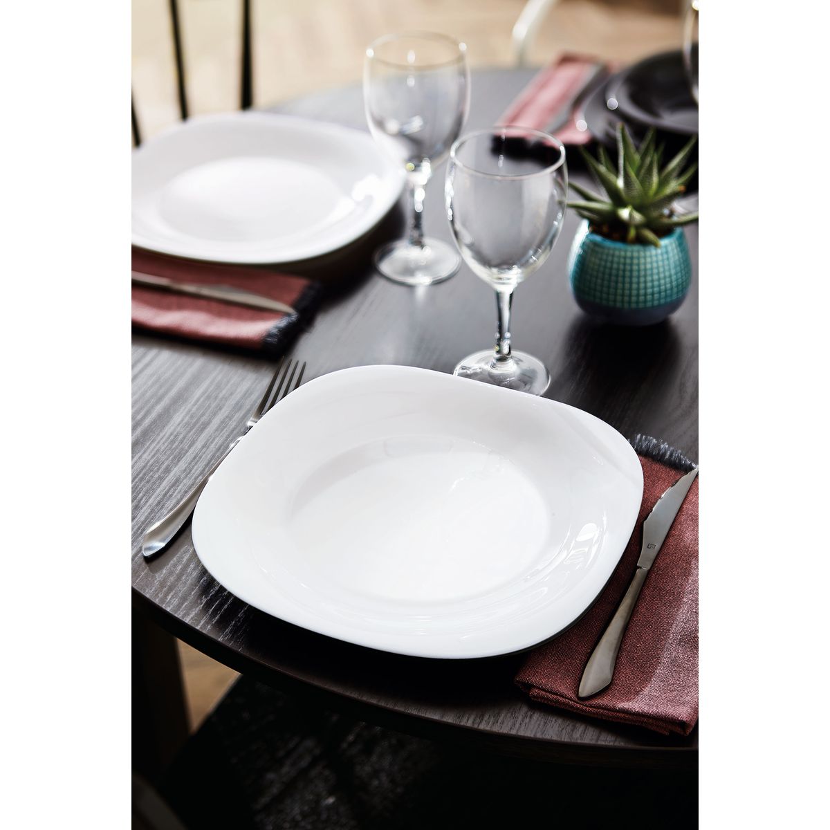 Assiette blanche 29,1 x 27 cm Carine - Luminarc