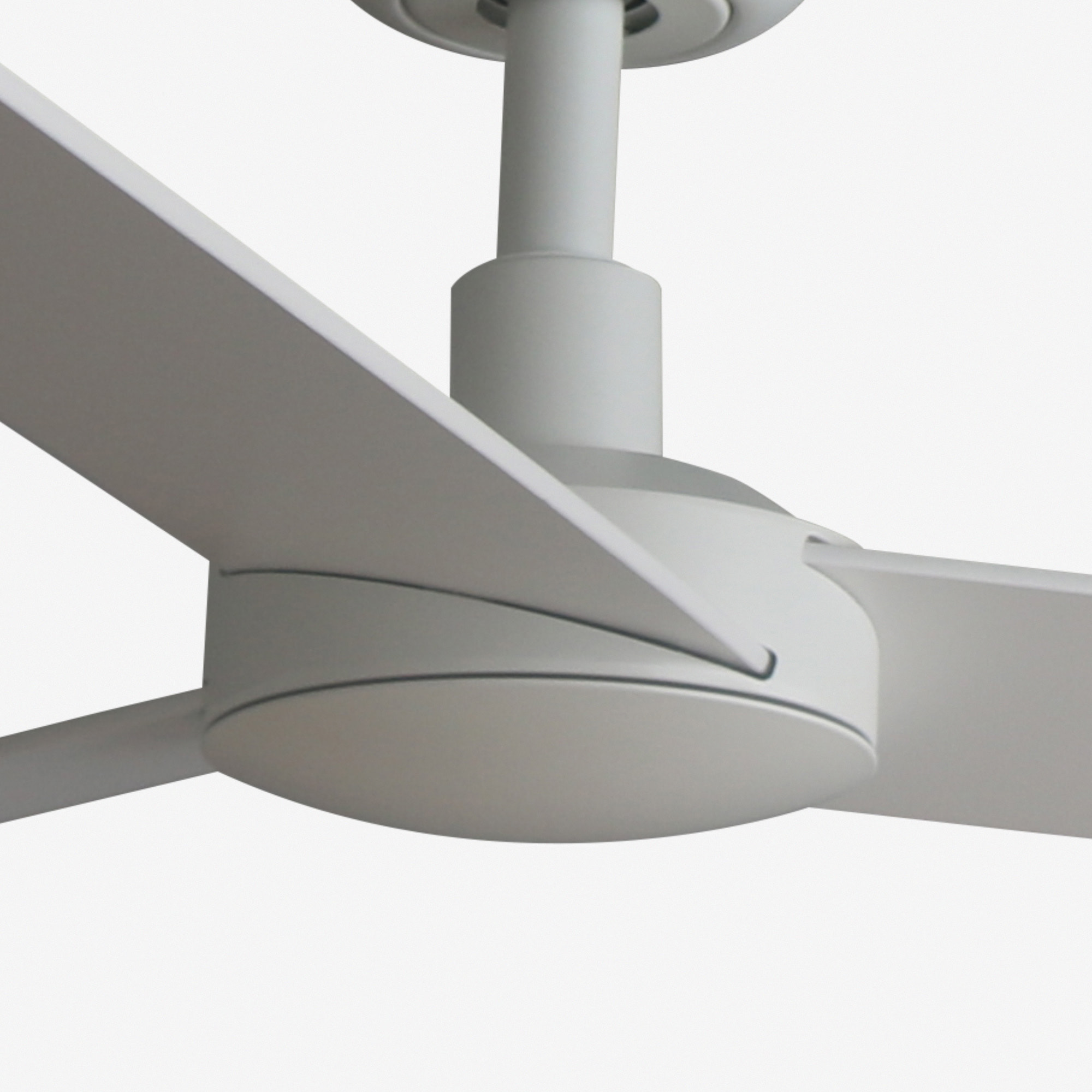 RUDDER L Ventilateur de plafond blanc/frêne TUYA