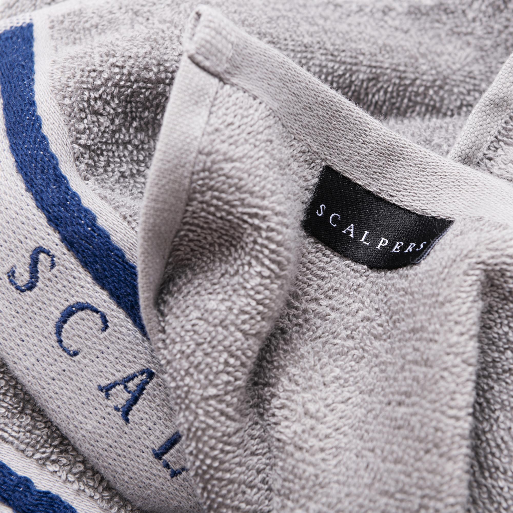 Juego de 4 sets de 3 toallas (4x tocador 30x50cm + 4x manos 50x90cm + 4x baño 70x140cm) 450gsm en algodón, blanco-azul-gris scalpers home