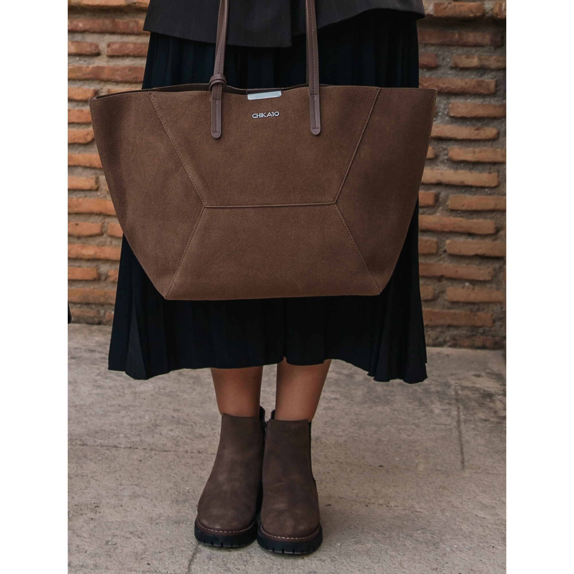 Bolso - Marron - Medida: 48 cm x 31 cm x 19 cm
