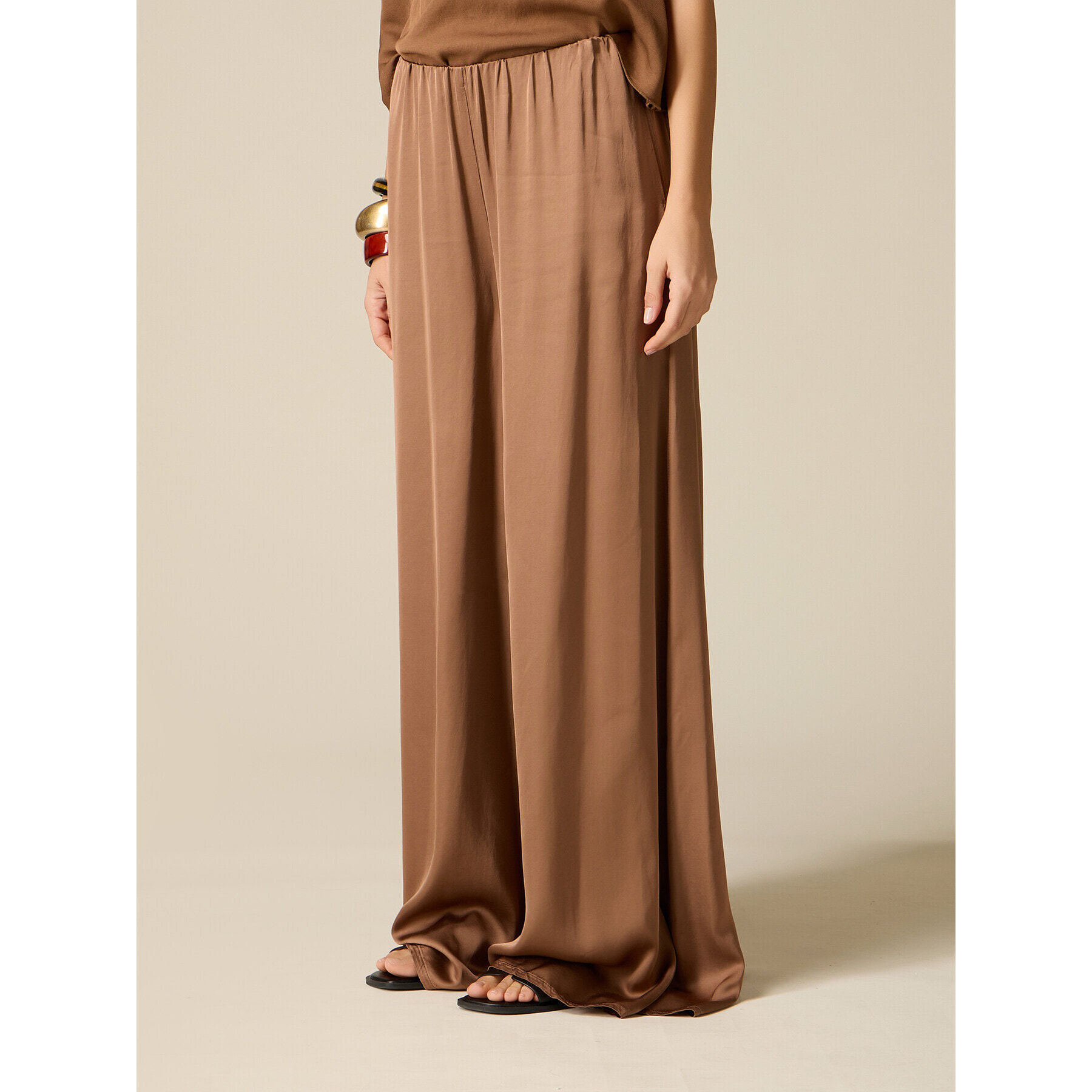 Oltre - Pantaloni palazzo in raso di viscosa - Marrone