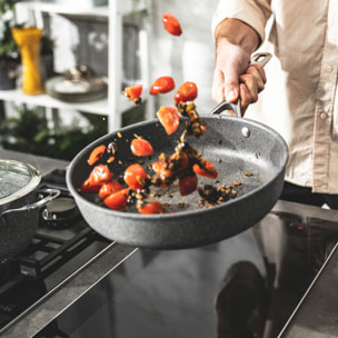 Sauteuse avec couvercle, 28 cm, Aluminium, Revêtement antiadhésif en céramique renforcée en titane