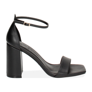 Sandali neri, tacco largo 10 cm
