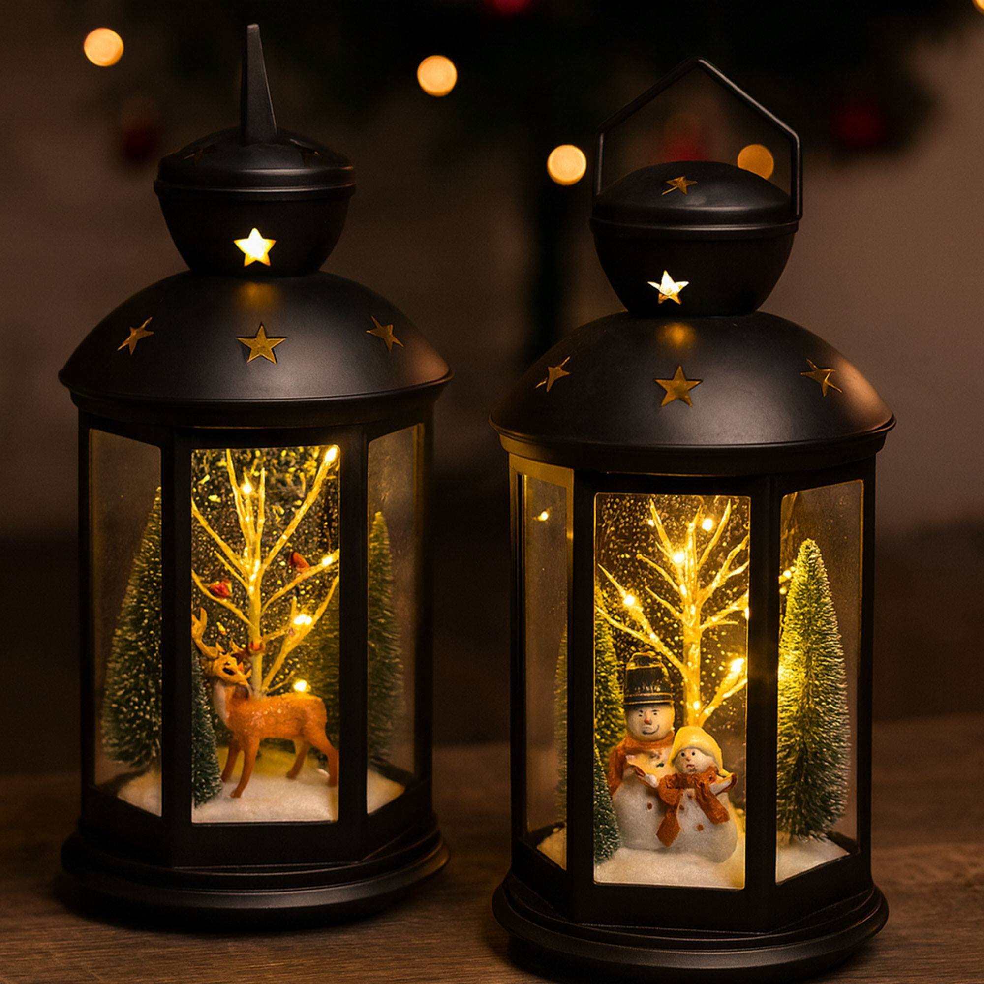 Farol navideño decorativo con escena interior y led blanco cálido 21,5x21,5x43cm