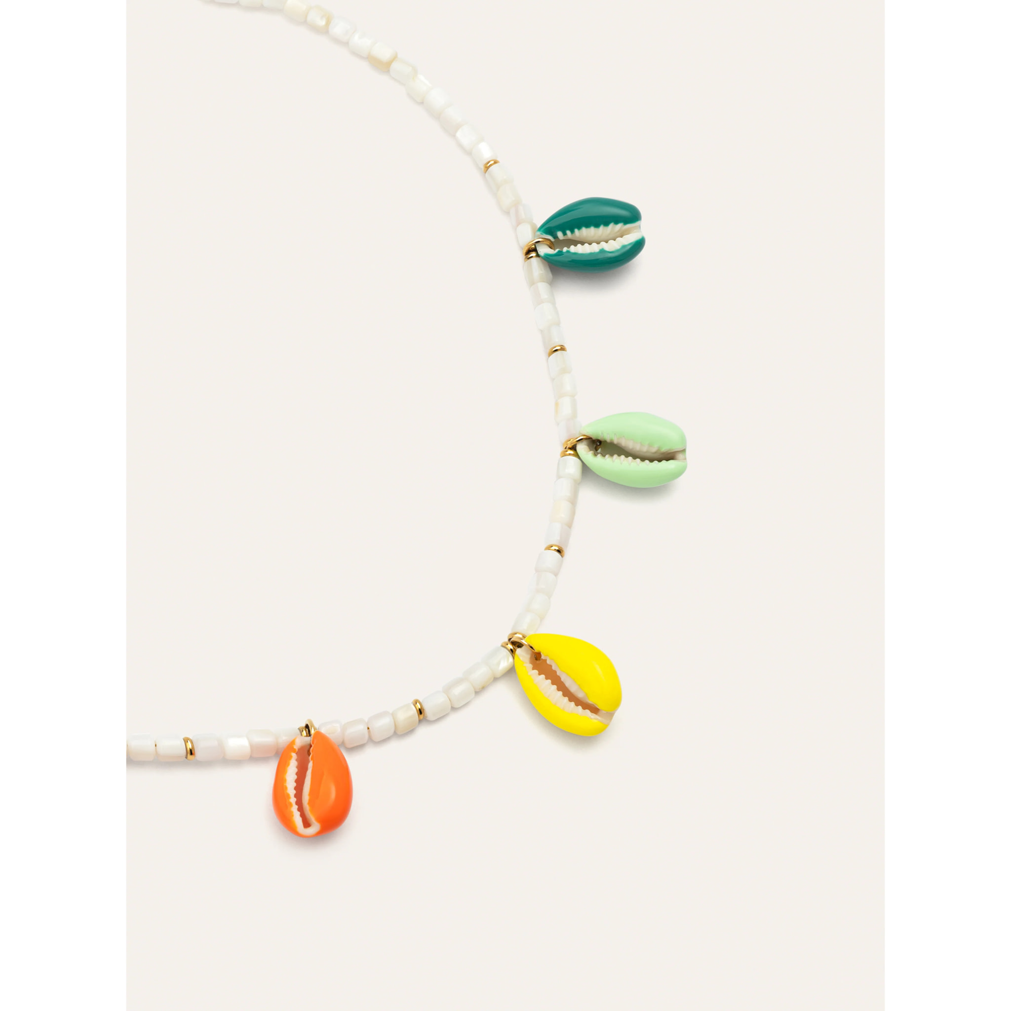 Collar Boho Color Shells Acero Baño Oro