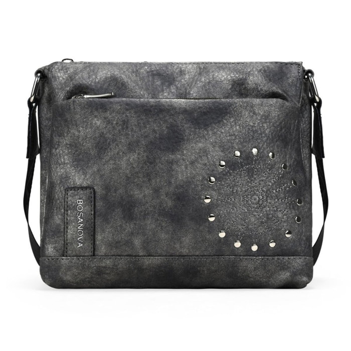 Bolso bandolera negro con cremallera y tachas