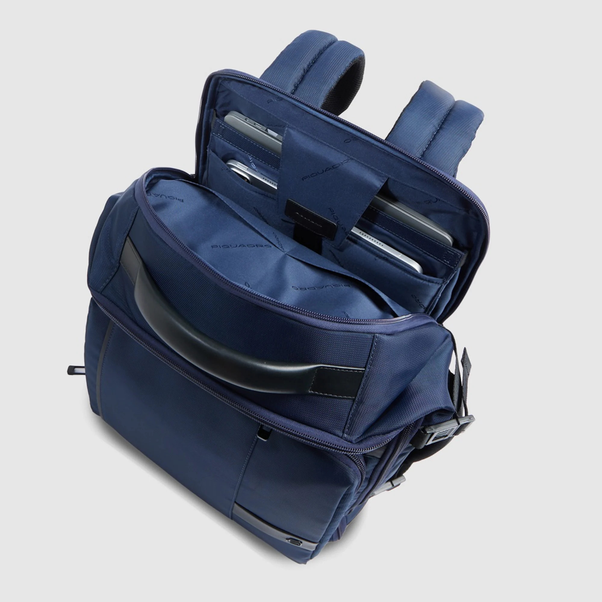 Piquadro Zaino da viaggio per PC e iPad® in tessuto e pelle, con protezioni antiurto e RFID