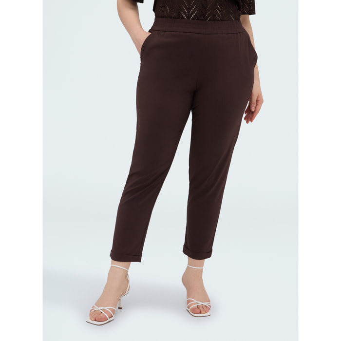 Fiorella Rubino - Jogger in tessuto stretch con risvolto - Marrone