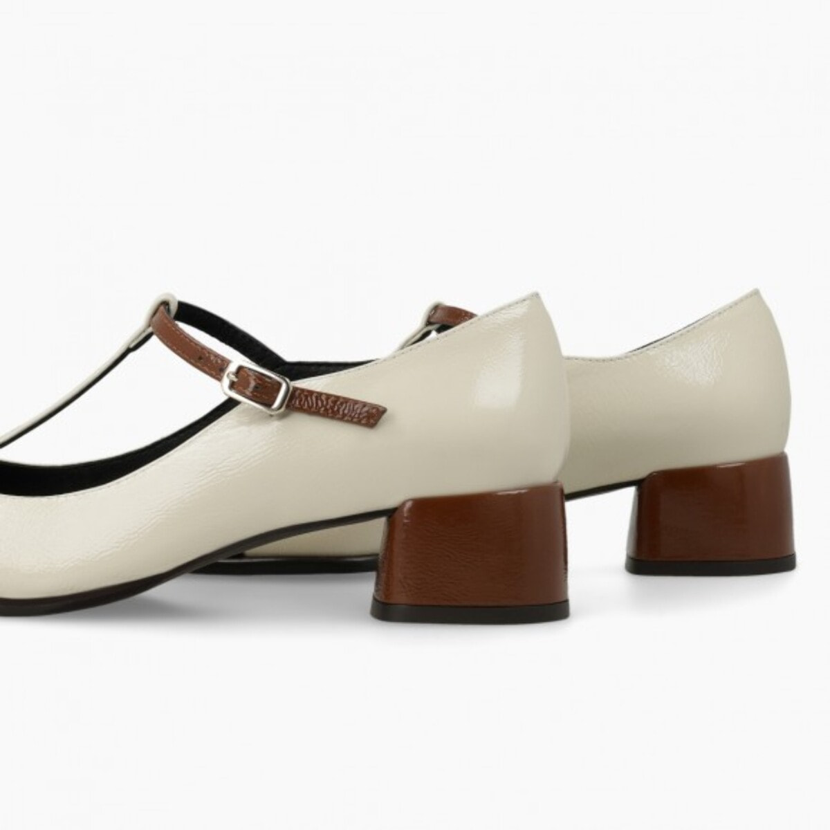 ZAPATOS DE SALÓN BLANCOS BLE5533