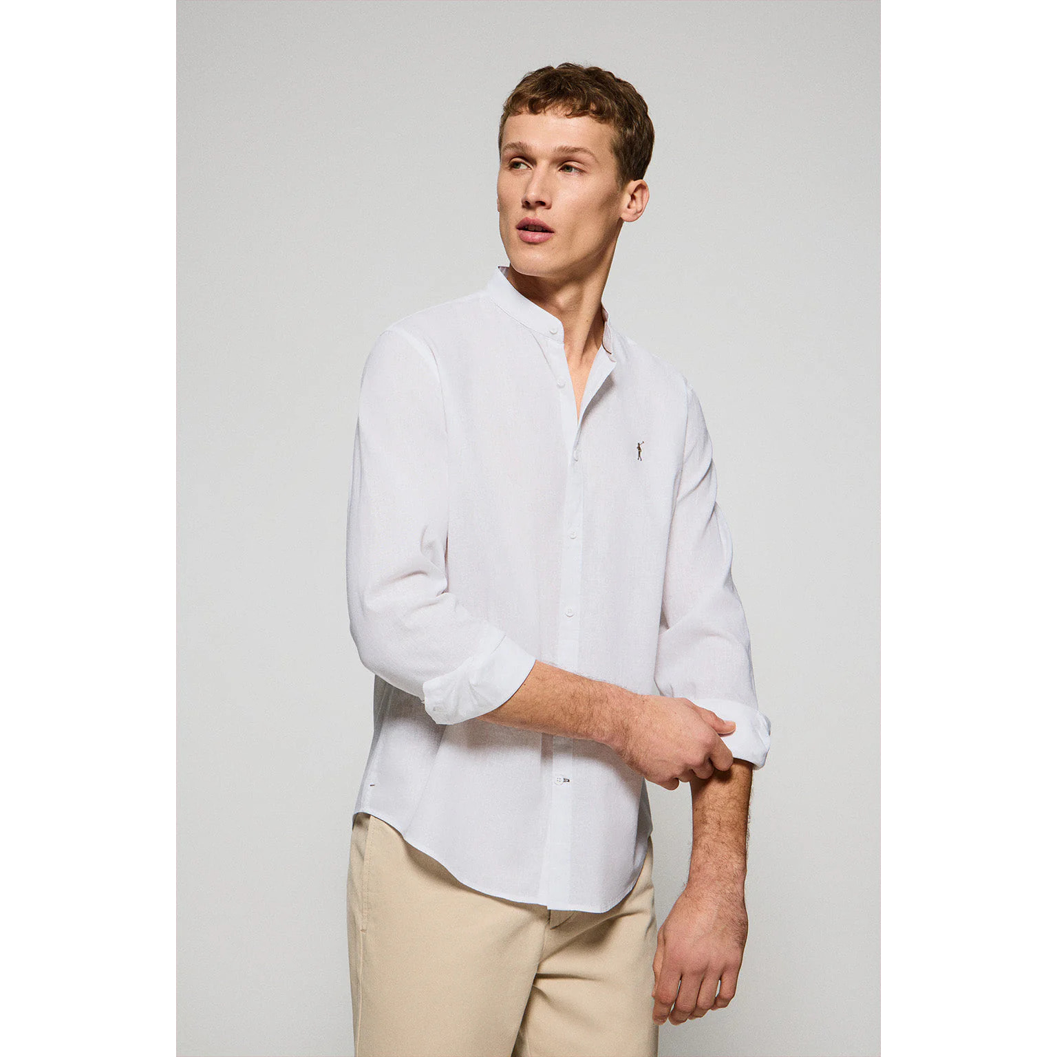 Camicia bianca con colletto alla coreana in lino-cotone con ricamo Rigby Go