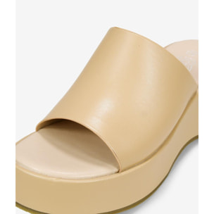 Sandalias beige con plataforma