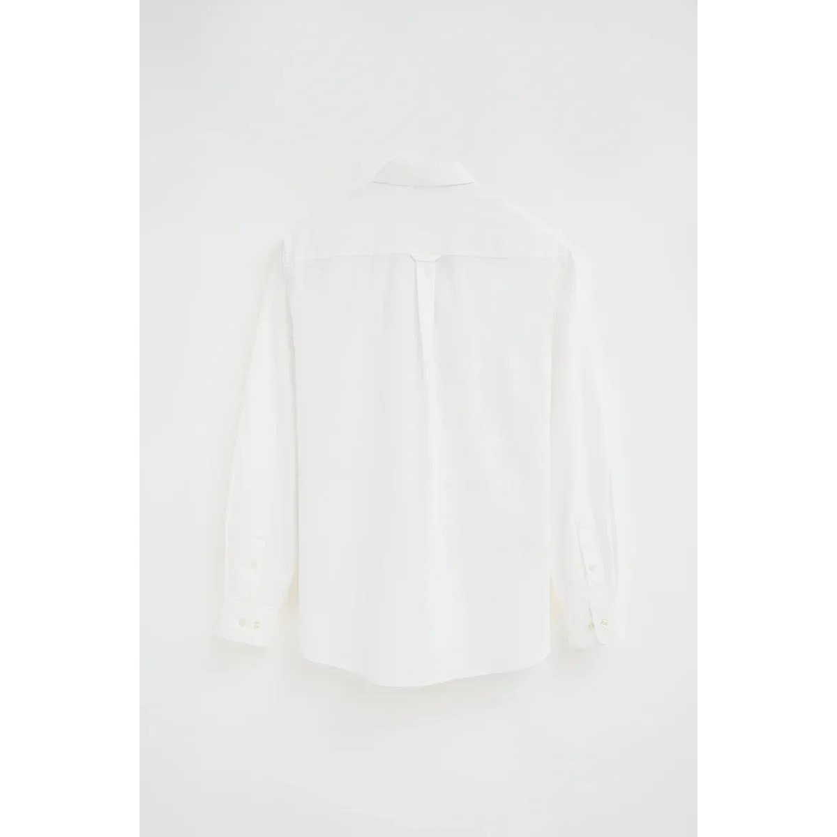 Camisa blanca con efecto arrugado de corte regular con logo Rigby Go