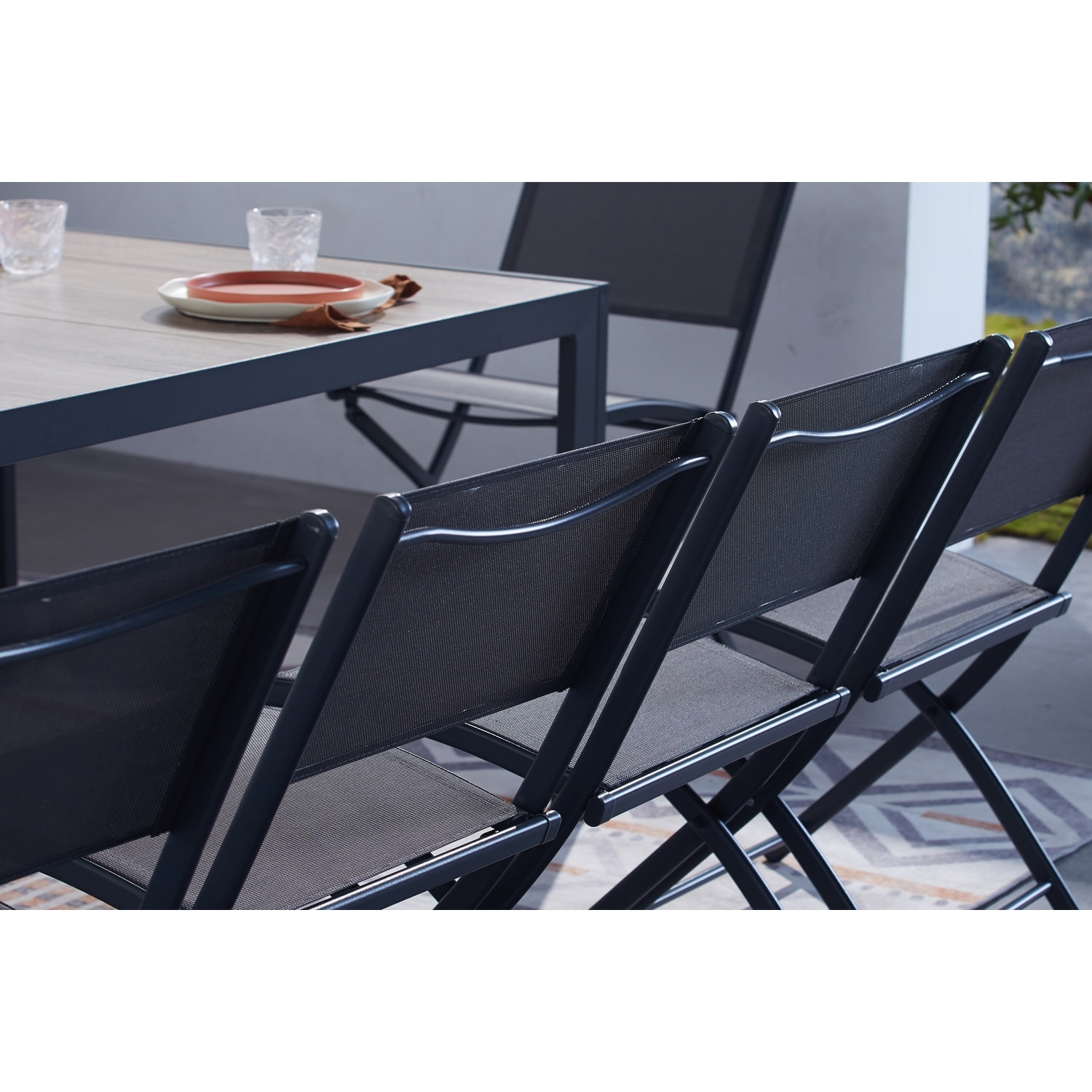 Ensemble table aluminium effet bois et 10 chaises NAIROBI