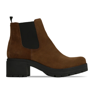 Chelsea Boots cuoio in vero camoscio, tacco medio 5,5 cm