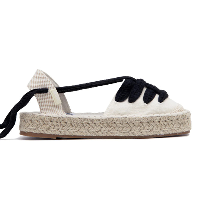 Espadrillas con dettagli in bianco e nero