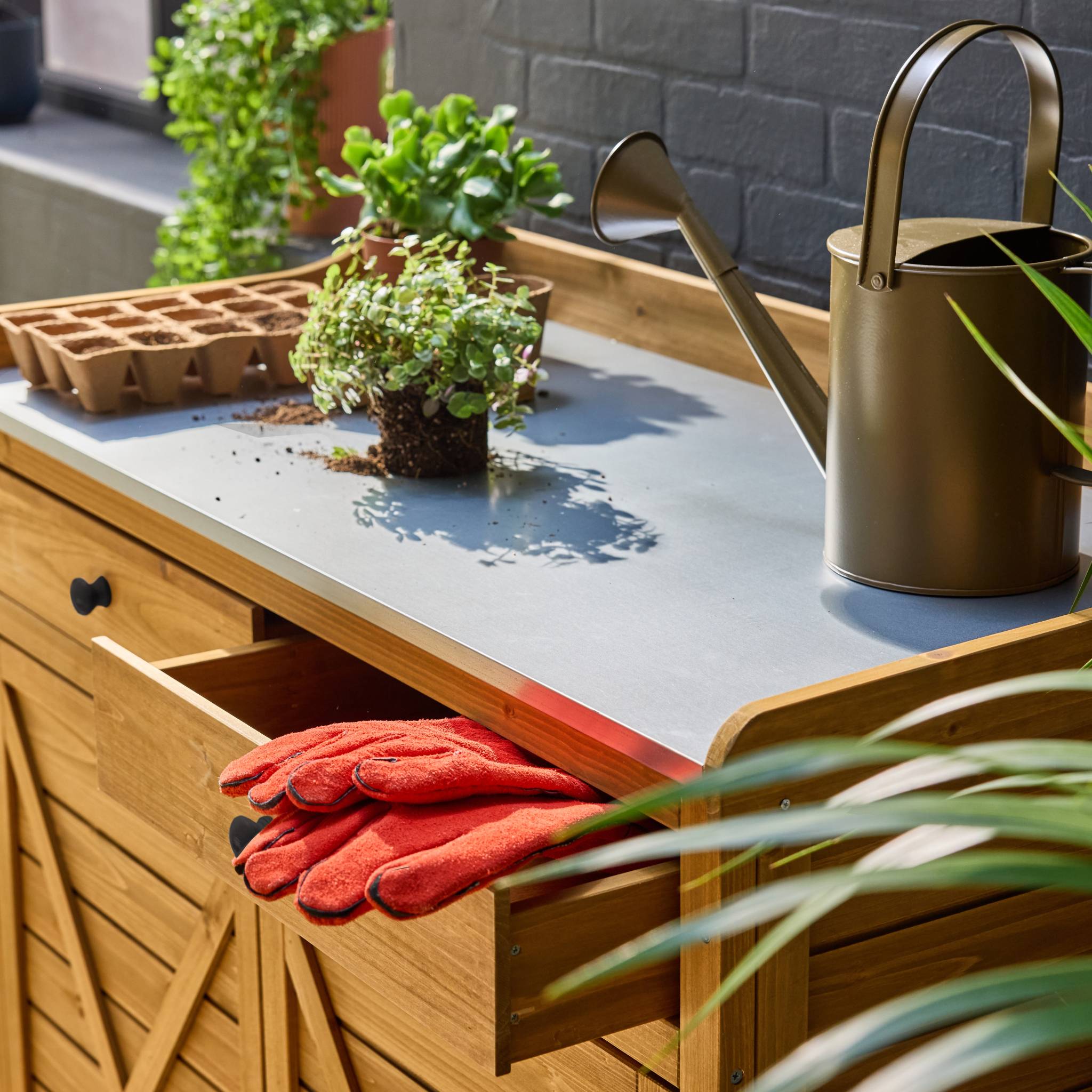 Meuble de rangement, table de rempotage bois de sapin 2 portes 2 tiroirs AZALÉE