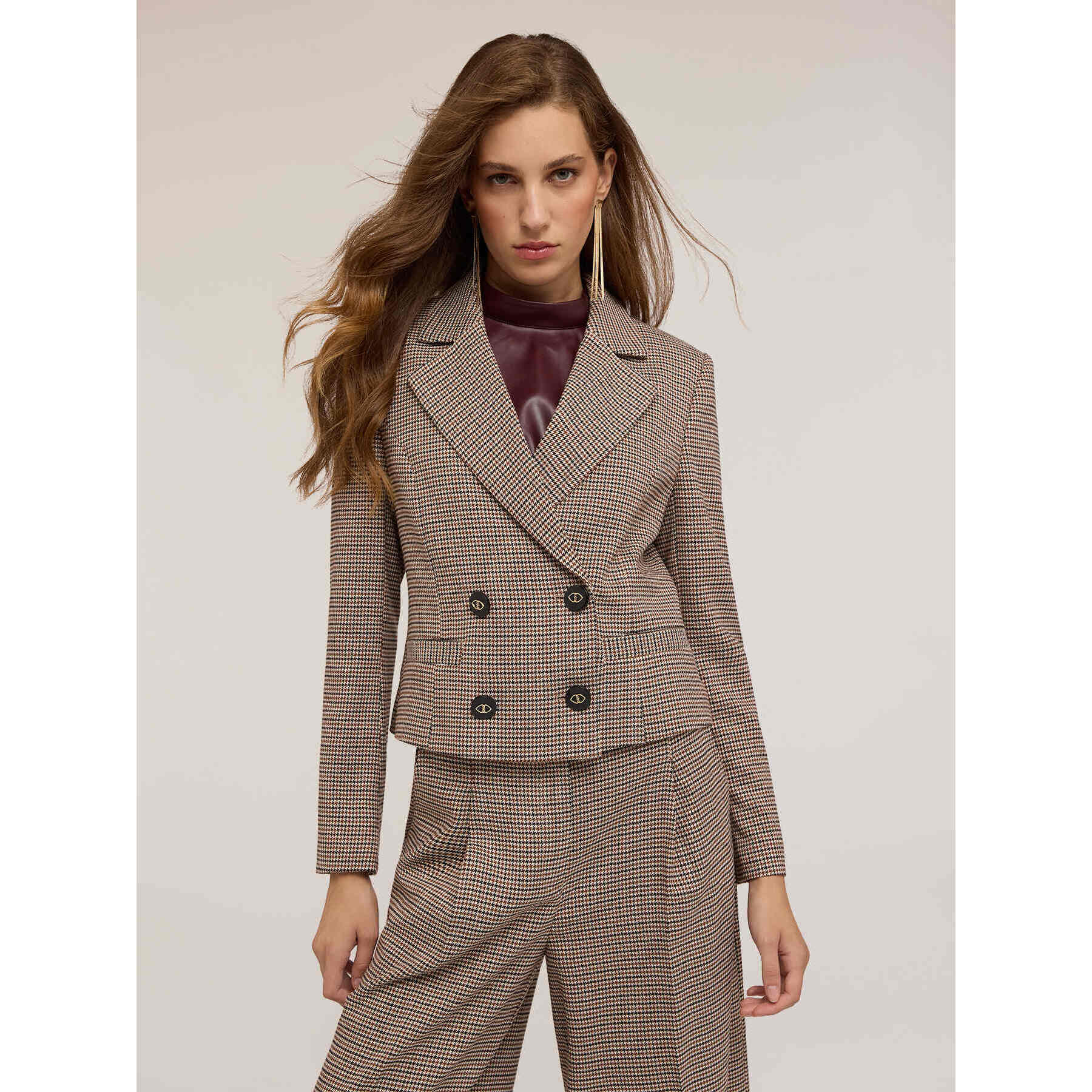 Motivi - Chaqueta corta cruzada con estampado de cuadros - Beige