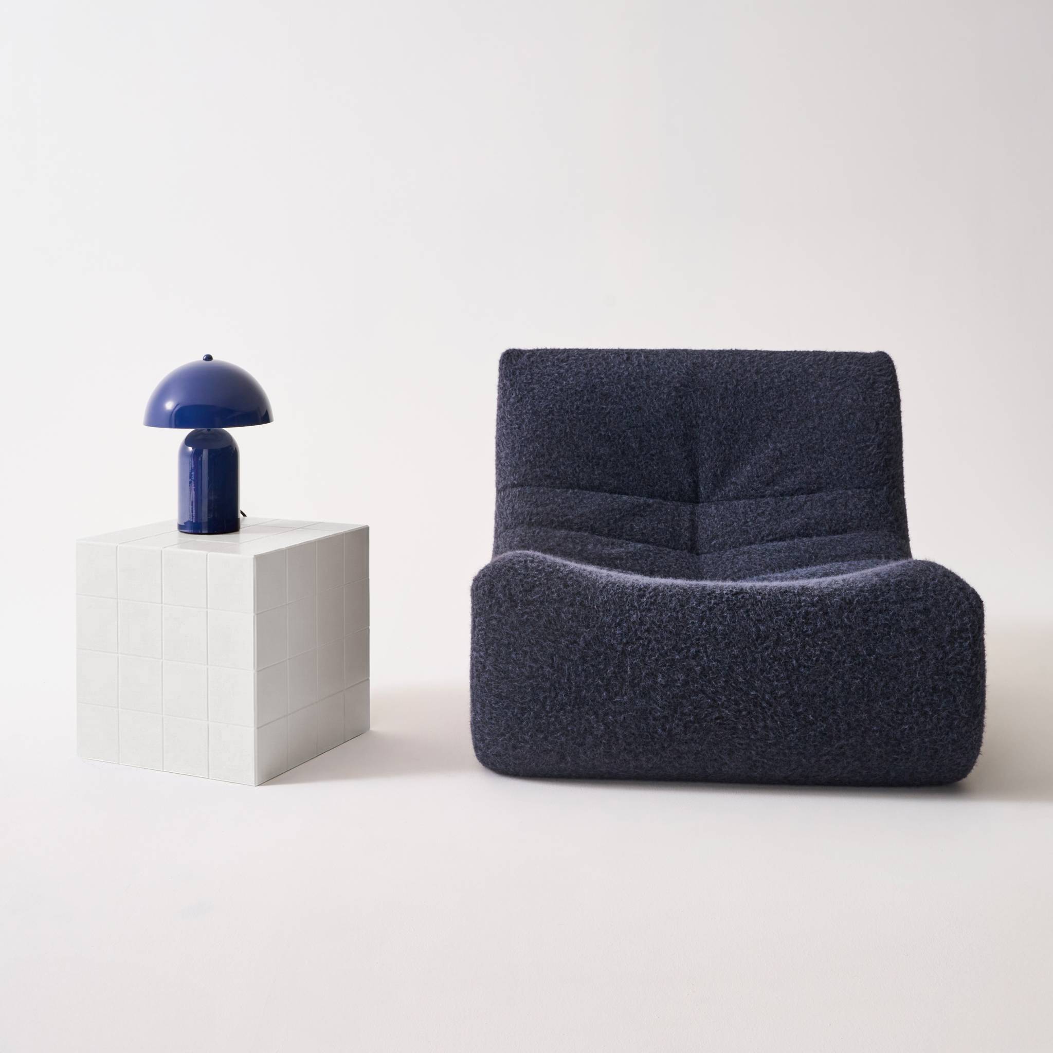 Table basse. table d'appoint cubique imitation carreaux de ciment blanc 40x40cm - Kubeeek