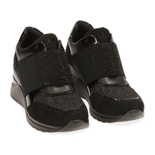 Slip-ons de tela negra, cuña 6 cm