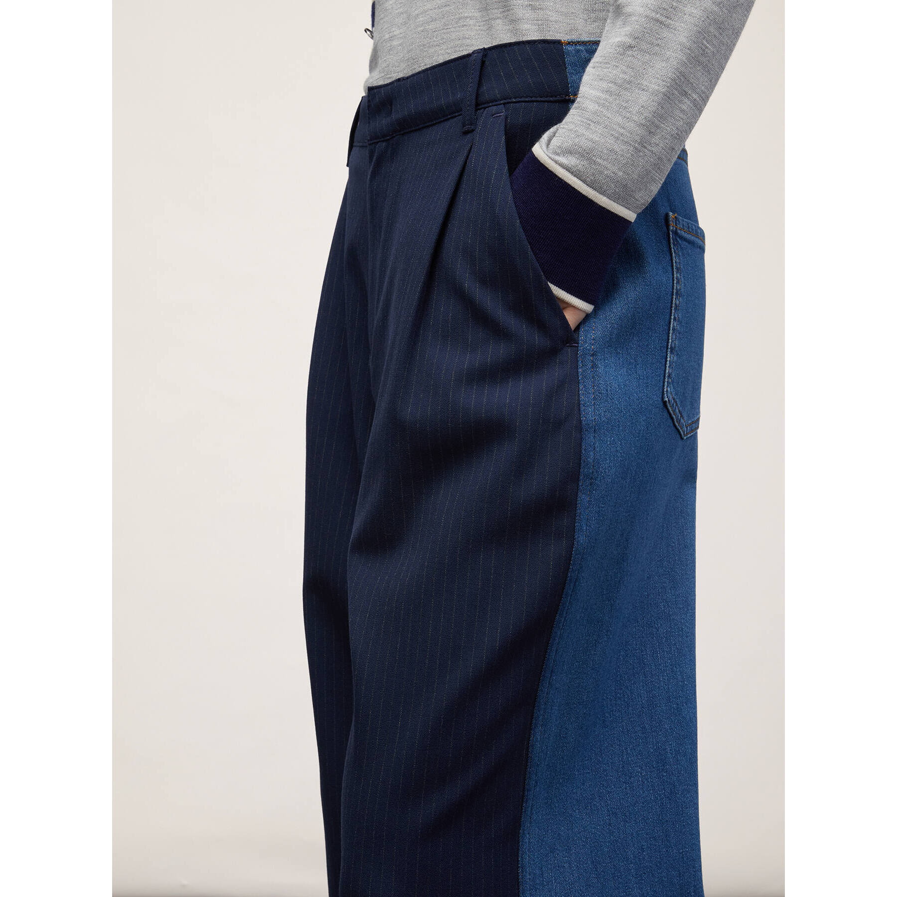 Motivi - Pantalón modelo palazzo estampado de raya diplomática y aplicación de tejido vaquero - Azul